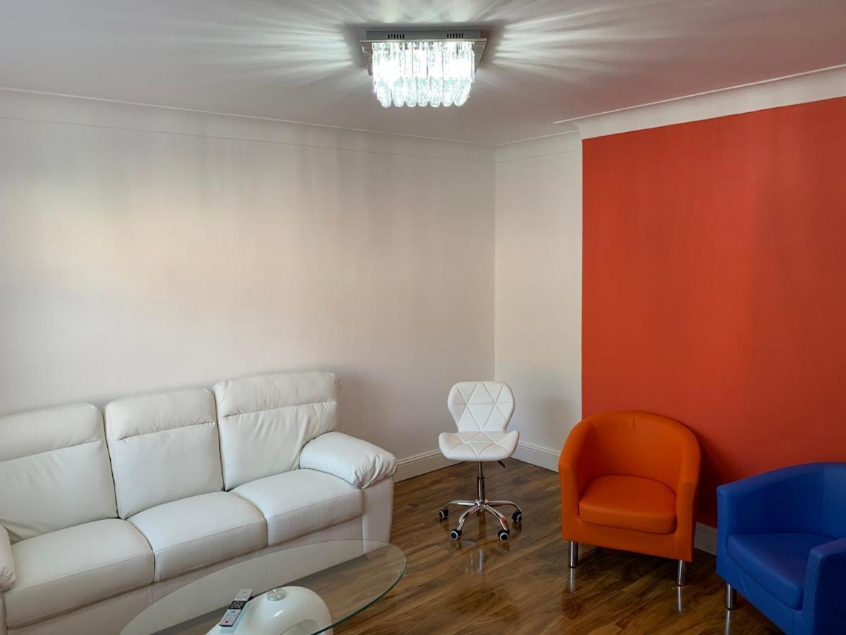 Grand Heights Suites London Bagian luar foto