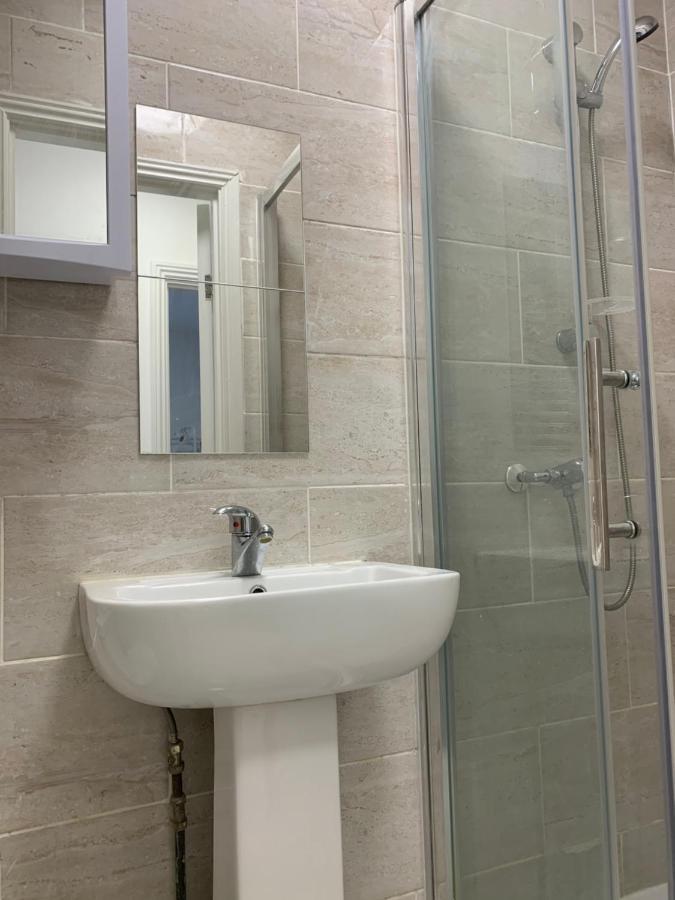 Grand Heights Suites London Bagian luar foto