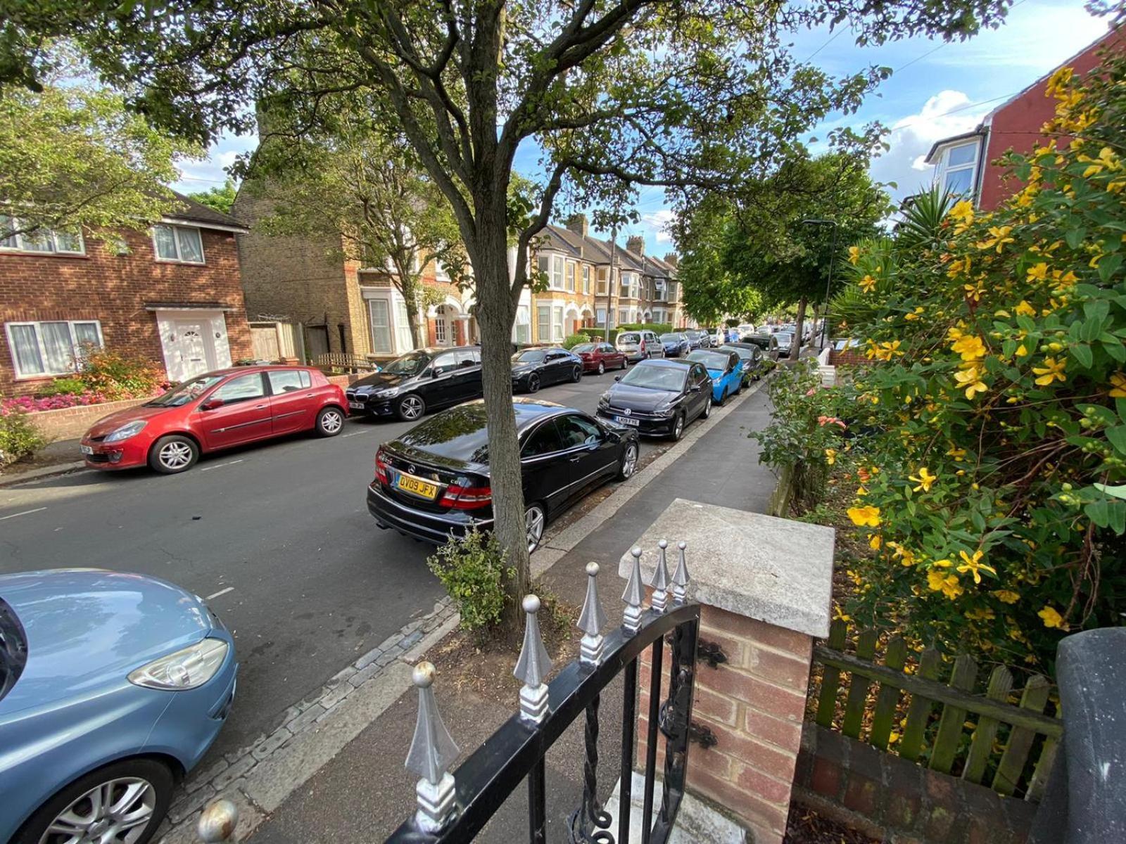 Grand Heights Suites London Bagian luar foto