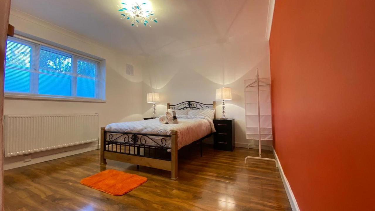 Grand Heights Suites London Bagian luar foto